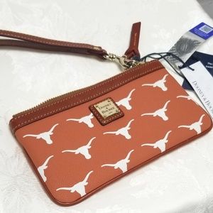 Dooney and Bourke UT Longhorn wristlet  *NWT*